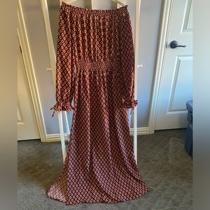 Hayden LA Off-Shoulder, Boho Patterned Maxi - Style H6926. Size L